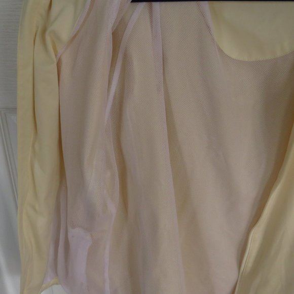 Cream Adidas Windbreaker - Picture 5 of 8